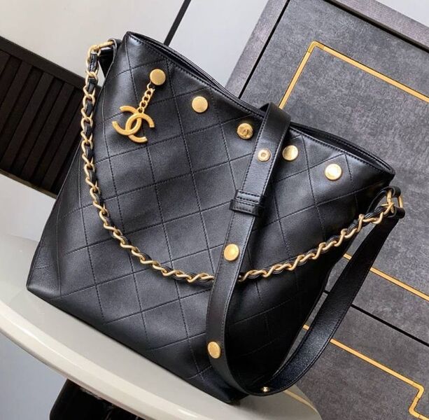 Сумка Chanel женский кожа черный 184061