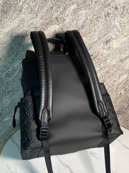Мужской рюкзак Louis Vuitton мужской кожа черный 167094-3