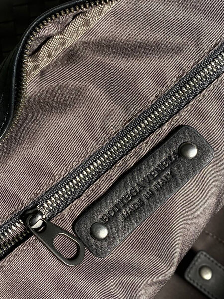 Мужской рюкзак Bottega Veneta мужской кожа черный 145932-9