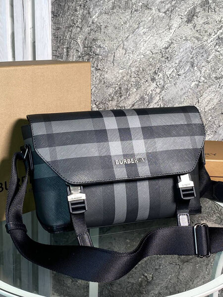 Мужская сумка мессенджер Burberry мужской кожа черный 157928-5