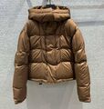 Пуховик Loewe женский 164632-1