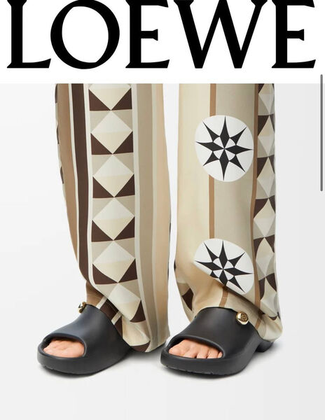 Шлепки Loewe женский черный 192551-2