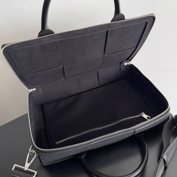 Мужской портфель Bottega Veneta мужской кожа черный 120671-6
