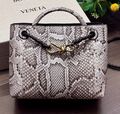 Сумка Bottega Veneta Andiamo Shoulder Bag Python женский кожа графитовый 170967-1