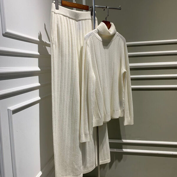 Костюм Loro Piana женский белый 96013-5