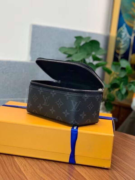 Мужской несессер косметичка Louis Vuitton мужской канва черный 111310-4