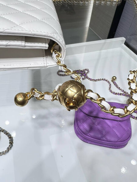 Сумка Chanel женский кожа белый 196542-2