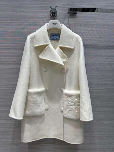 Пальто Prada женский белый 123809-2