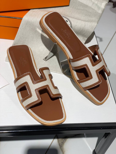 Шлепки Hermès женский кожа бежевый 89527-5