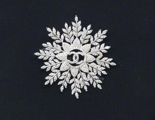 Брошь Chanel 10369