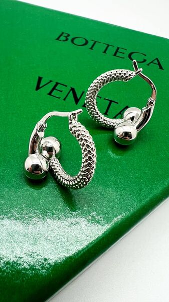 Серьги Bottega Veneta графитовый 175570-4