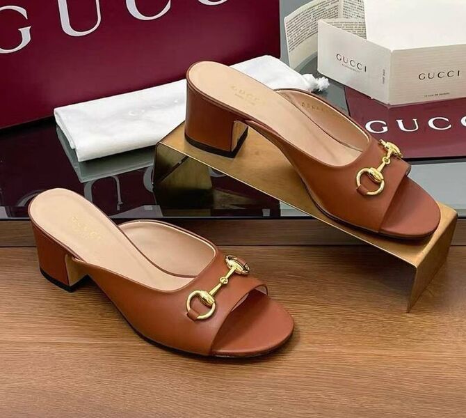 Шлепки Gucci женский кожа бежевый 181530