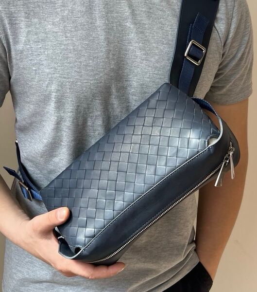 Мужская сумка слинг Bottega Veneta мужской кожа черный 149908