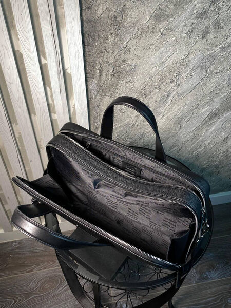Мужской портфель Montblanc мужской кожа черный 135874-4