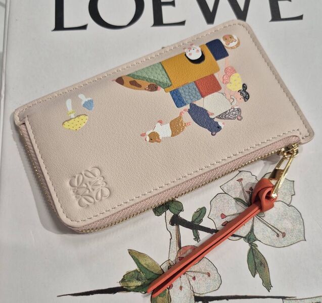 Картхолдер Loewe женский кожа бежевый 186089