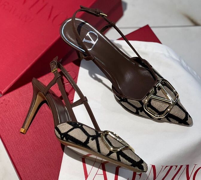 Туфли Valentino женский кожа графитовый 119985