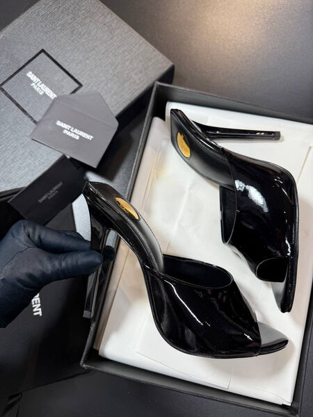 Шлепки Saint Laurent женский кожа черный 193109-2