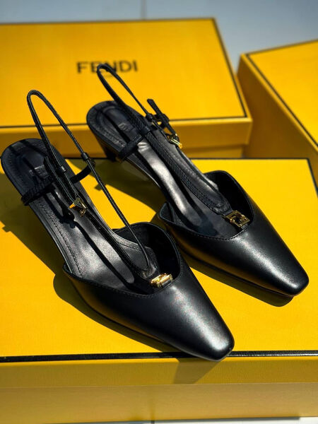 Туфли Fendi женский кожа черный 188779-3