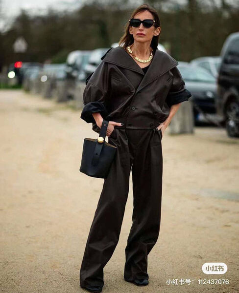 Куртка Loewe женский кожа черный 163400-2