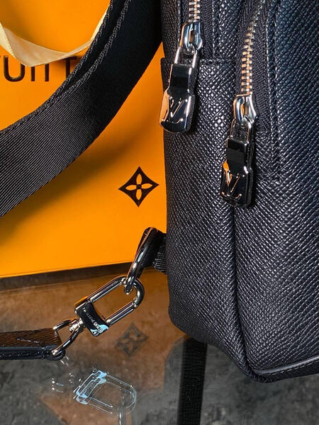 Мужская сумка слинг Louis Vuitton мужской кожа черный 134429-7