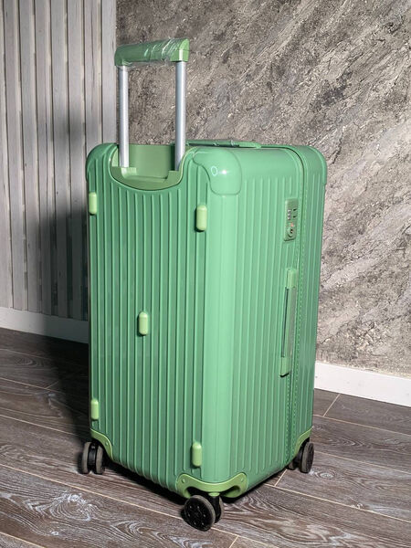 Чемодан Rimowa женский болотный 176093-5