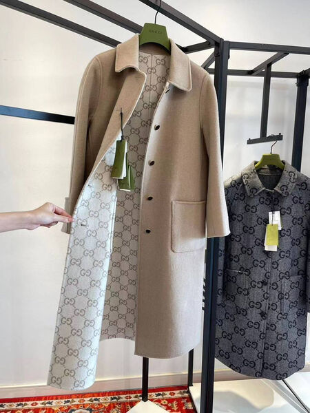 Пальто Gucci женский бежевый 126929-2
