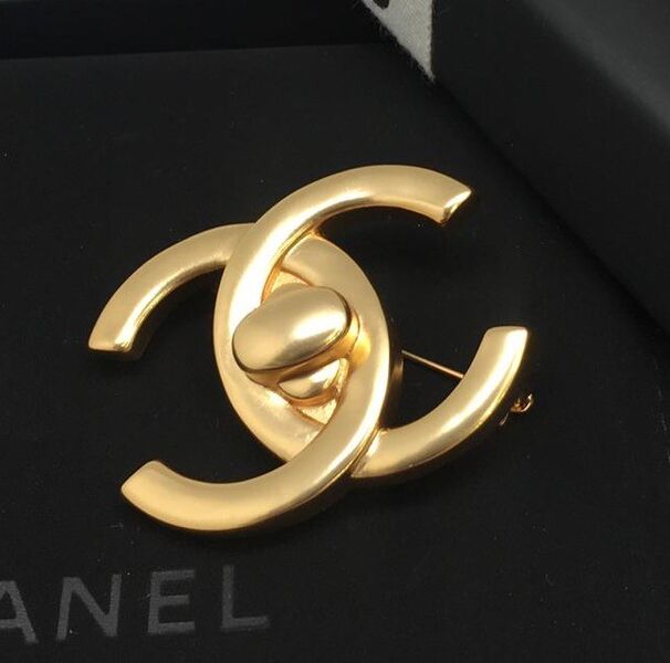 Брошь Chanel 10432