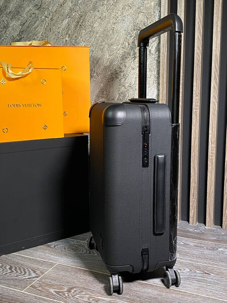 Чемодан Louis Vuitton женский кожа черный 155437-4