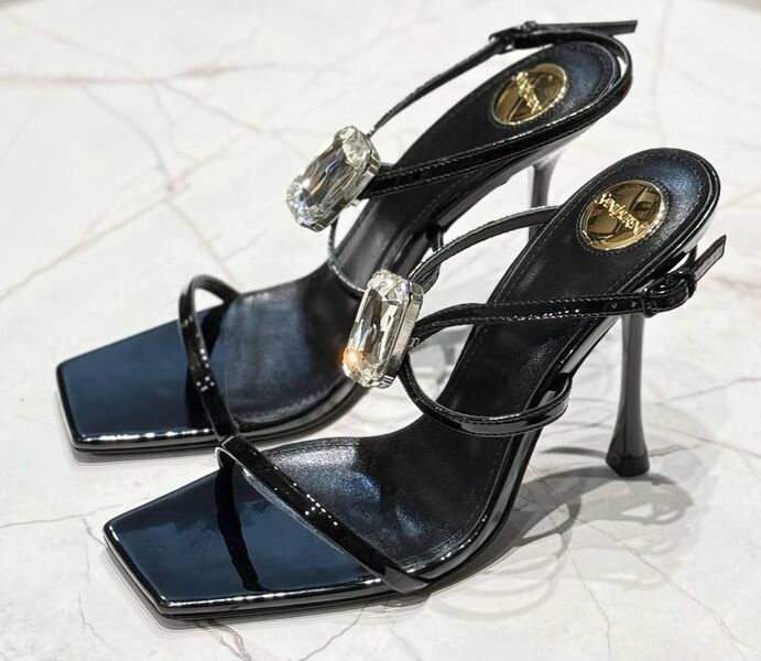 Босоножки Saint Laurent женский кожа черный 182053