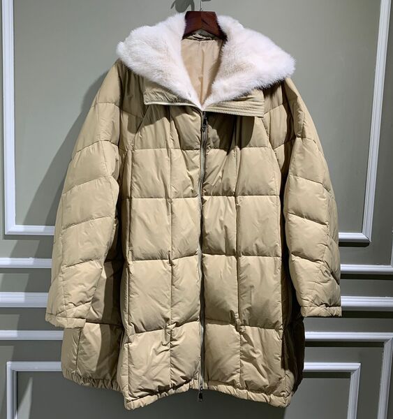 Пуховик Brunello Cucinelli женский бежевый 62304