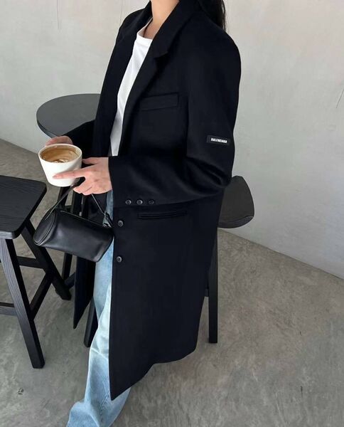 Пальто Balenciaga женский черный 134675