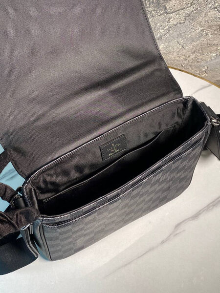 Мужская сумка мессенджер Louis Vuitton мужской кожа графитовый 129943-9