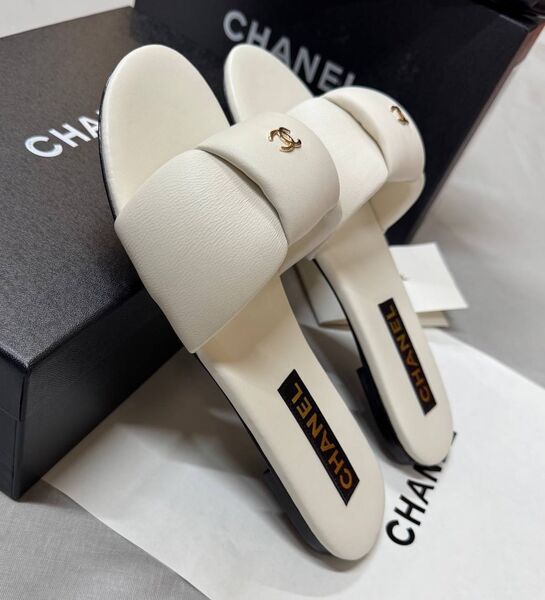 Шлепки Chanel женский кожа белый 195139