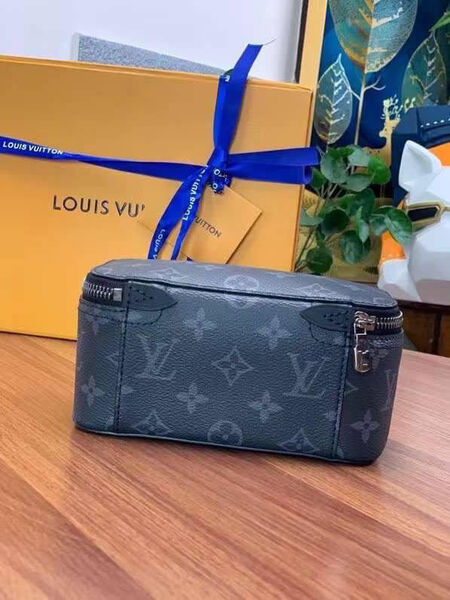 Мужской несессер косметичка Louis Vuitton мужской канва черный 111310-3