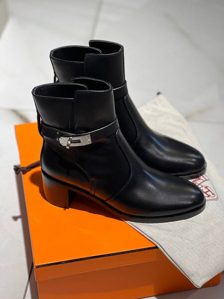 Ботильоны Hermès женский кожа черный 162836-6