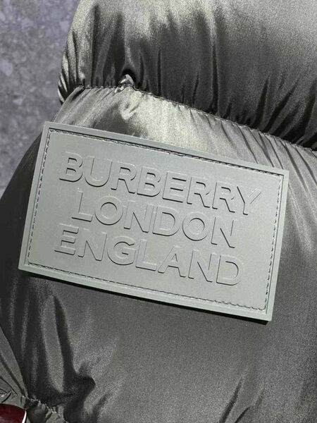 Мужской пуховик Burberry мужской болотный 167543-8