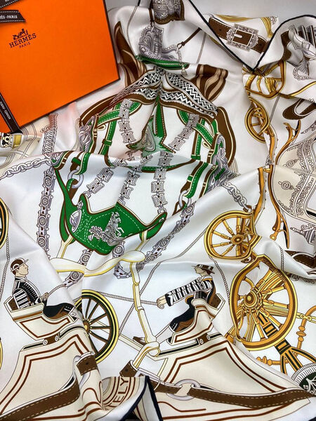 Платок Hermès женский шелк белый 164176