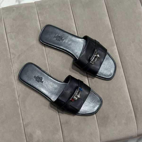 Шлепки Hermès женский кожа черный 112896-2