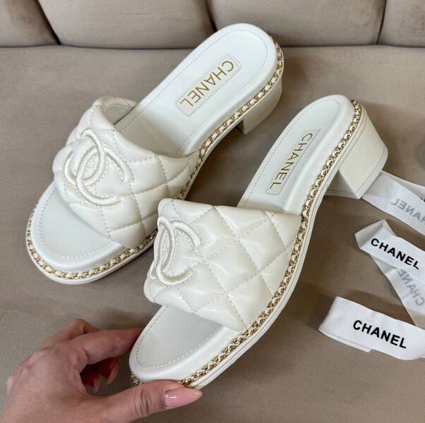 Шлепки Chanel женский кожа белый 192473
