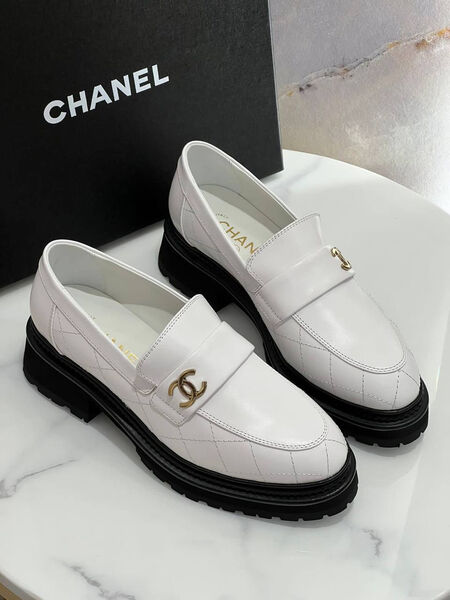 Лоферы Chanel женский кожа белый 123857-3