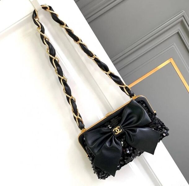 Сумка Chanel женский кожа черный 156423
