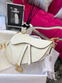 Сумка Dior Saddle женский кожа белый 74381-6