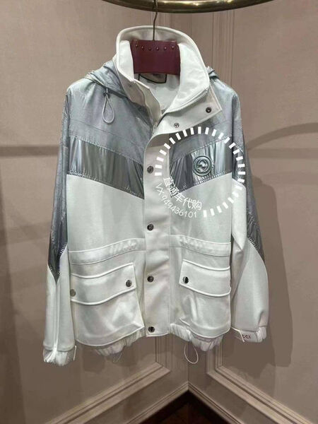 Куртка Gucci женский белый 145253-2