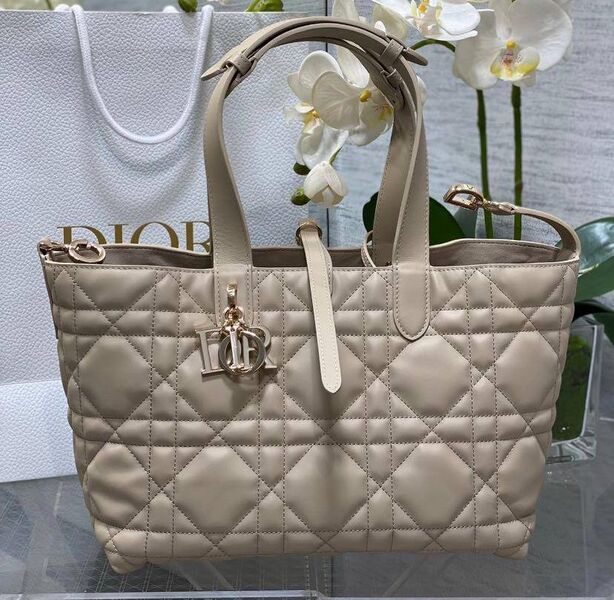 Сумка Christian Dior женский кожа бежевый 129760
