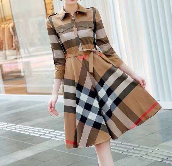Платье Burberry женский бежевый 58715-2