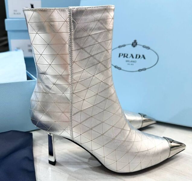 Ботильоны Prada женский кожа графитовый 127050