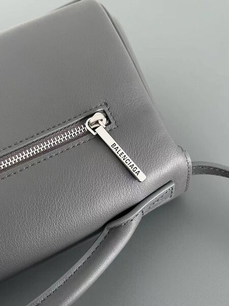 Сумка Balenciaga Bel Air женский кожа графитовый 182441-4