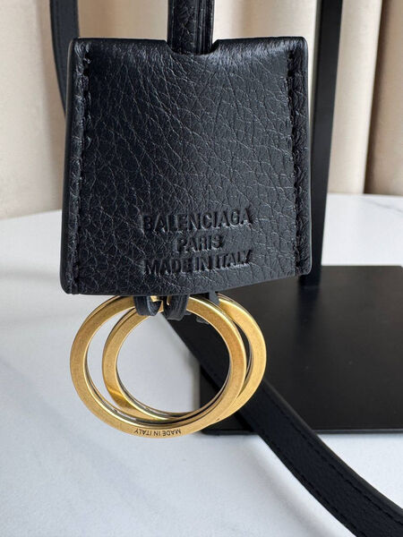Сумка Balenciaga Rodeo S женский кожа черный 189461-4
