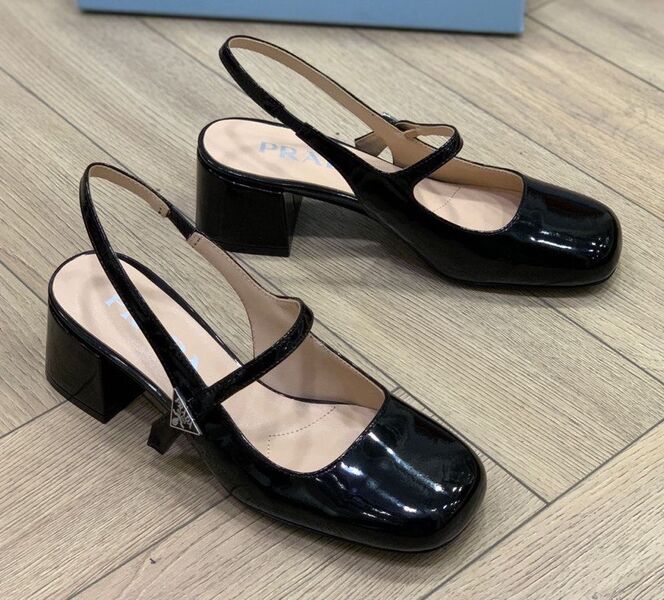 Туфли Prada женский кожа черный 114707