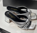 Босоножки Saint Laurent женский кожа графитовый 12779-1
